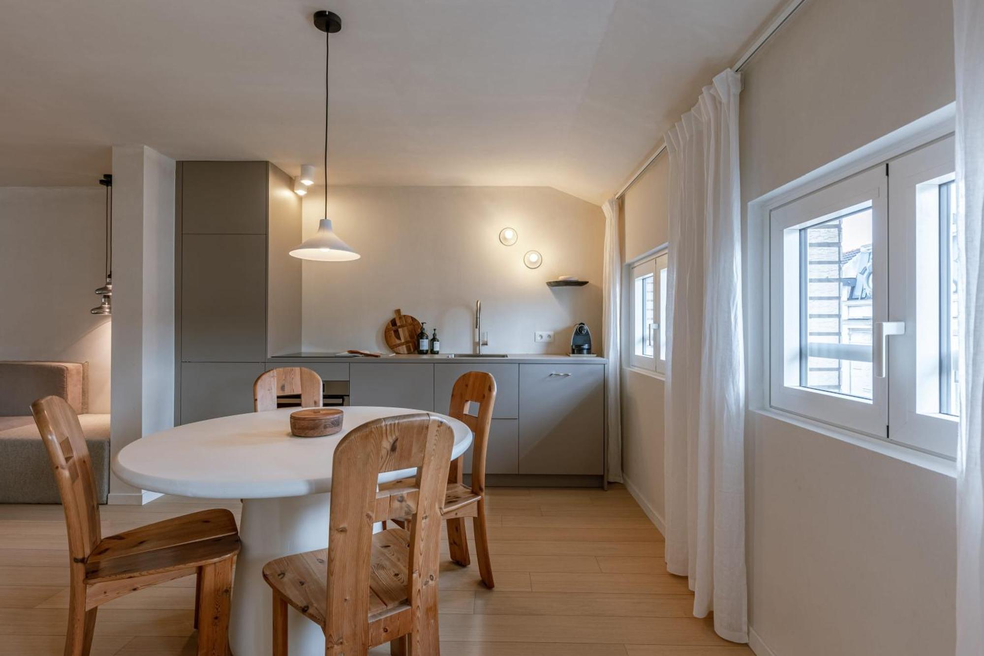 Huswell - Urban Getaway For Two In The Heart Of Antwerp Apartment Exterior photo
